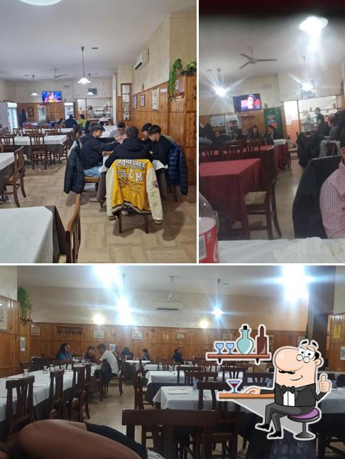 Siediti a un tavolo di Trattoria Ristorante Pizzeria Nicola's