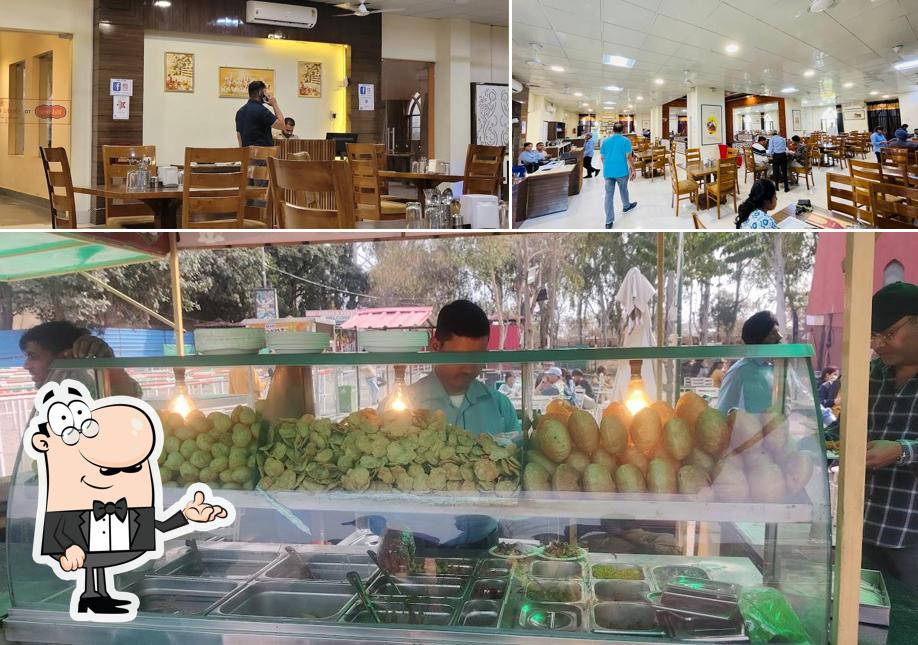 The interior of Shahi Qila