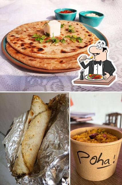 Meals at Oye Hoye Paratha !!