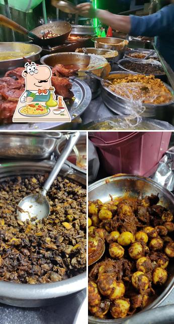 Food at Karippanthal കറിപ്പന്തൽ
