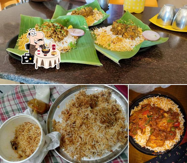 Food at Akka Bawa Family Restaurant