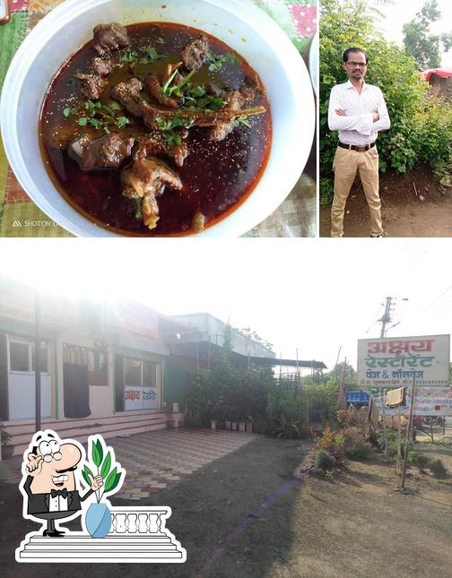 The photo of Akshay Family Restaurant’s exterior and food