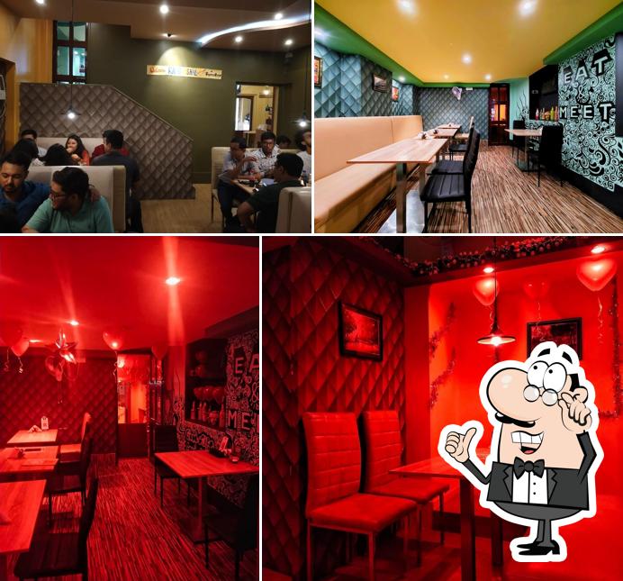 Check out how Express O mugg looks inside