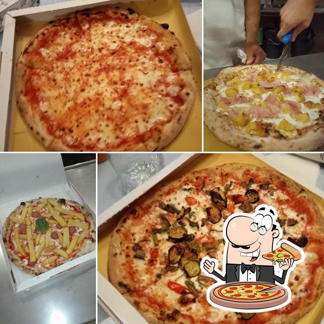 Ordina tra le svariate varianti di pizza