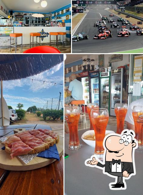 Siediti a un tavolo di Medusa Beach Bar