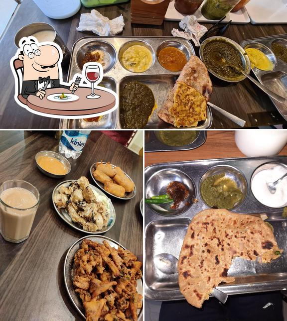 Food at Deepak Dhaba