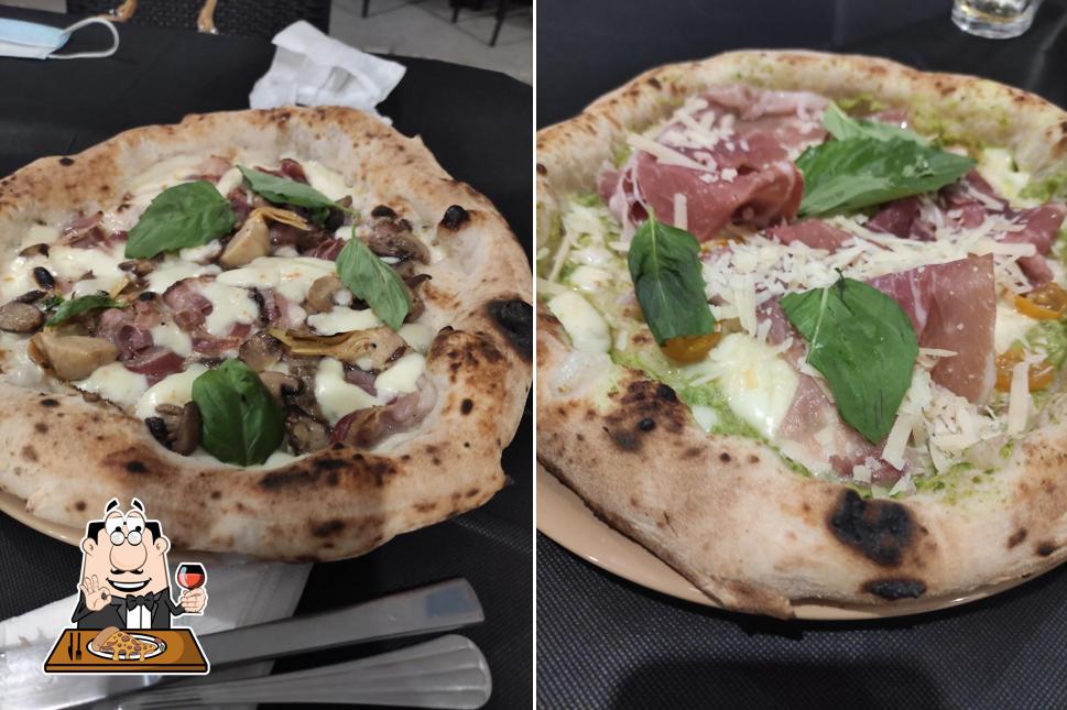 A Gustami Girarrosto A Legna, puoi assaggiare una bella pizza