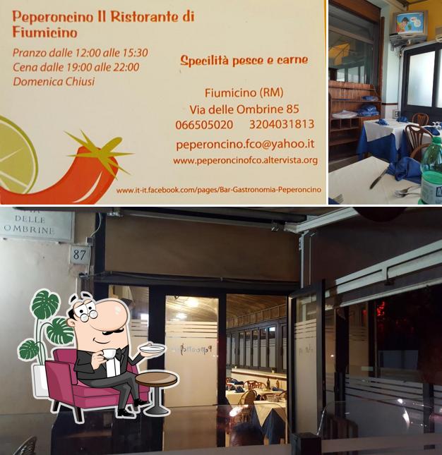 Dai un'occhiata agli interni di Bar Il Peperoncino