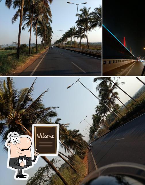 Look at this pic of Highway Food Cart