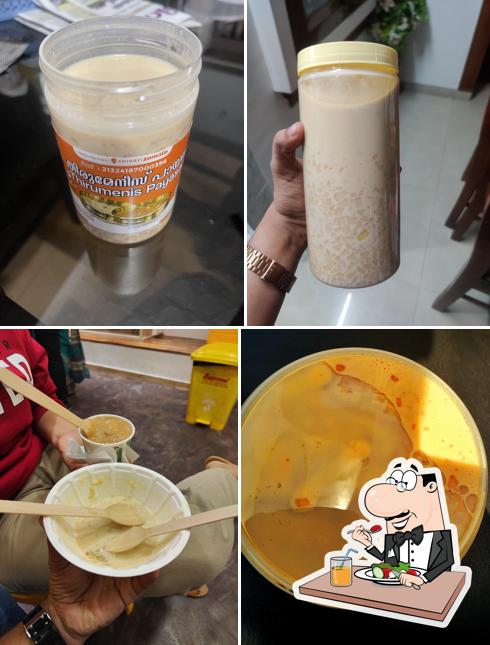 Food at Thirumeni's Payasam