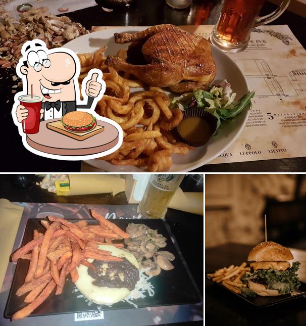 Concediti un bell'hamburger a La Caverna Del Mastro Birraio