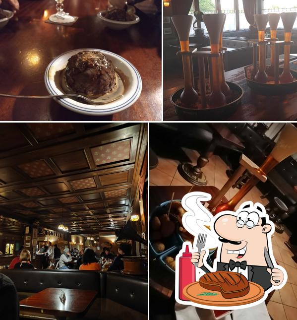Ordina i un pasto a base di carne a Prince Of Wales Pub