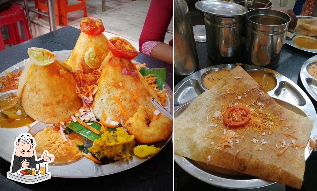 Food at Pillai's Snacks