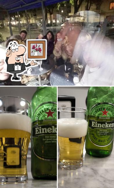 Emporio Caffe' si caratterizza per la interni e cibo