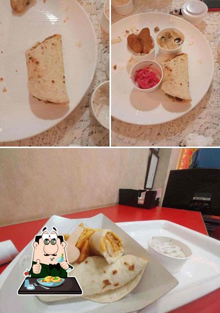 Food at Dubai Shawarma