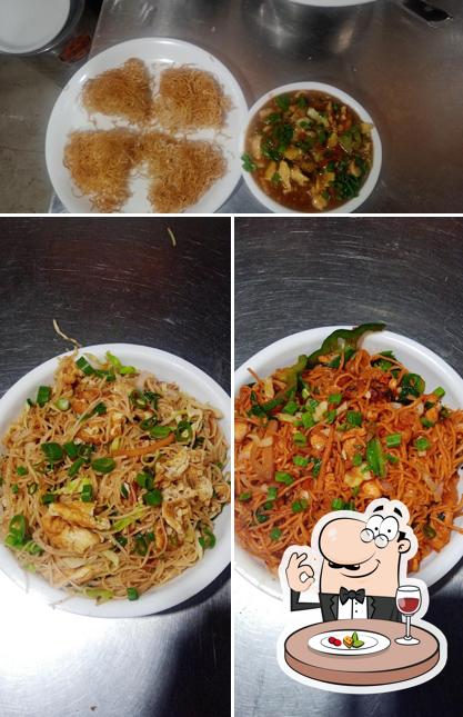 Food at THE GREAT CHINESE HUT