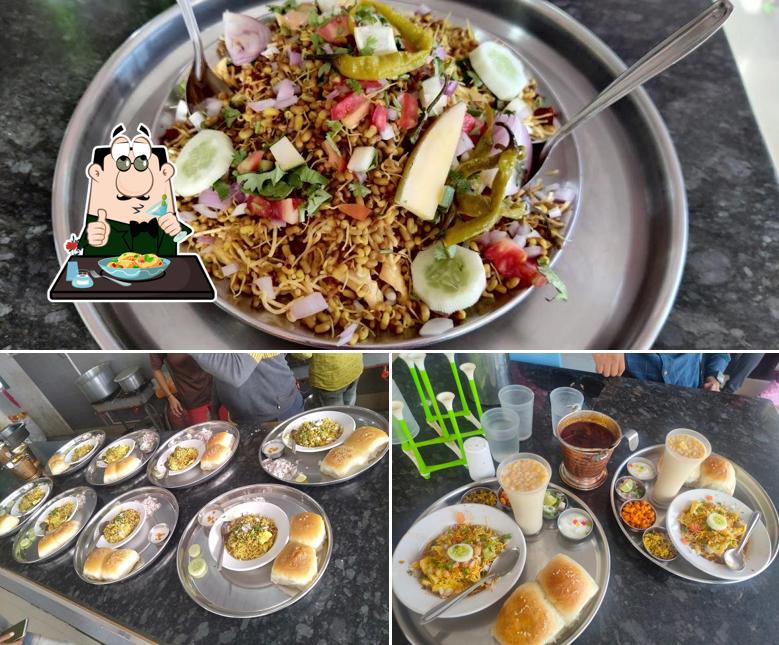 Chaat at Durvankur Bhel