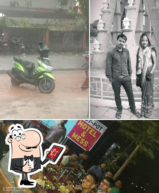 See the pic of HOT POT HOTEL