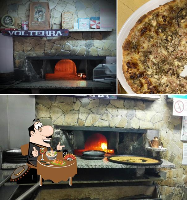 La cibo e interni del ristorante