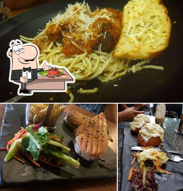 Try out seafood at Wild Sugar Patisserie & Cafe