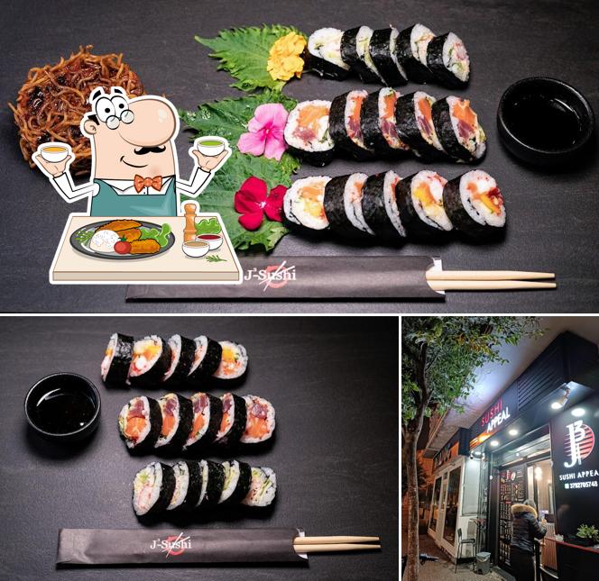 Tra le varie cose da J3-sushi Frattamaggiore si possono trovare la cibo e interni
