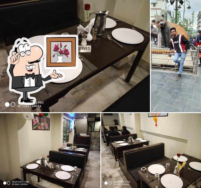 The interior of Karsonam Restaurant
