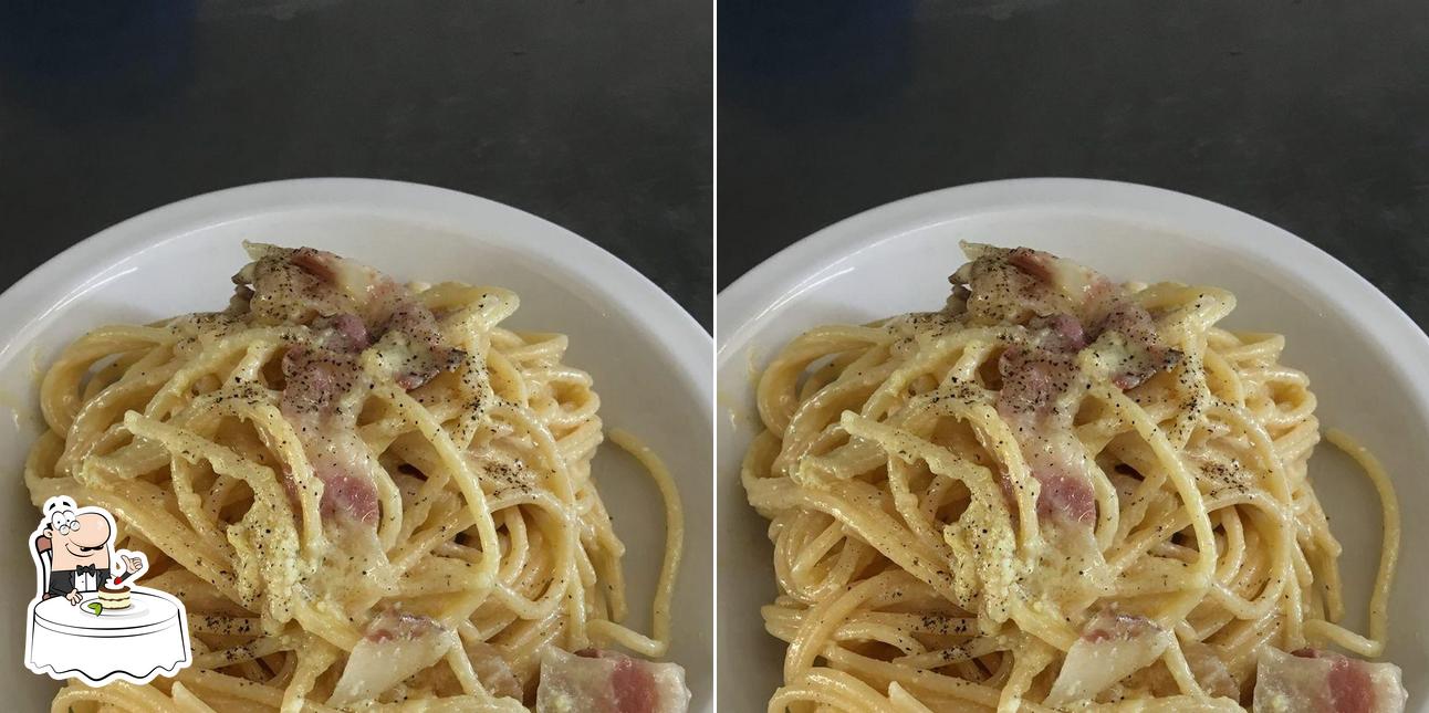 Max Café propone un'ampia selezione di dessert