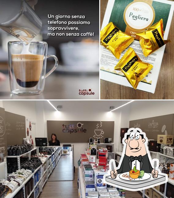 La cibo e interni del ristorante