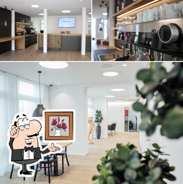 Questa è la foto che raffigura la interni e bevanda di Raiffeisenbank Aarau-Lenzburg - Geschäftsstelle Kölliken