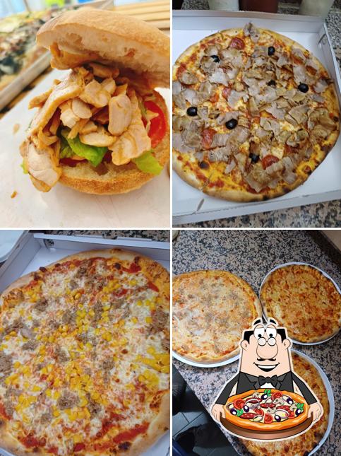 Ordina tra le svariate varianti di pizza