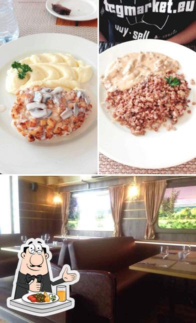 La immagine della cibo e interni di Ristorante Il Vagone