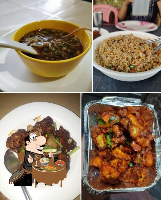 Food at Shivoy Food Court