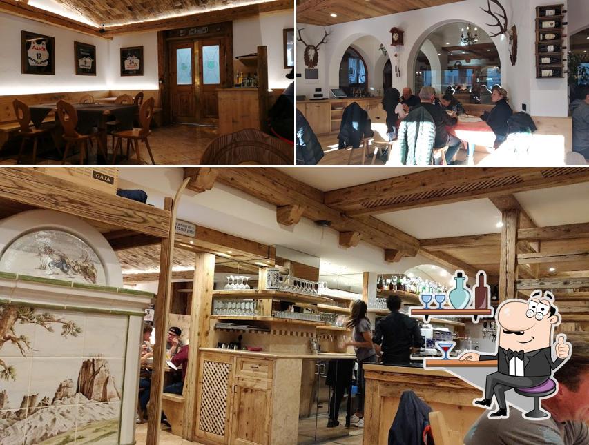 Siediti a un tavolo di Ristorante Pizzeria 5 Torri