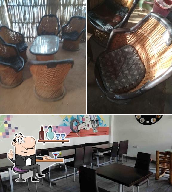 Check out how Eats N Treats looks inside