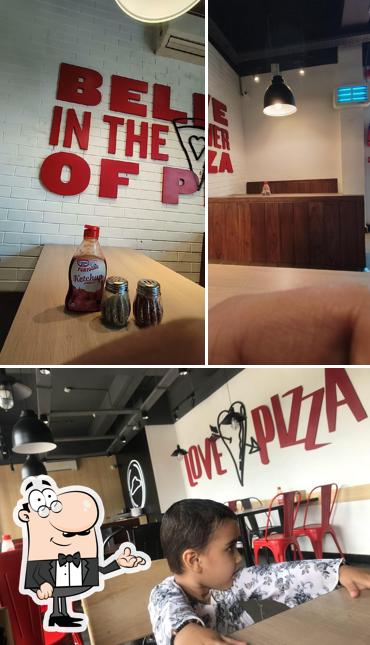 The interior of Pizza Hut Medical Road, Jhansi