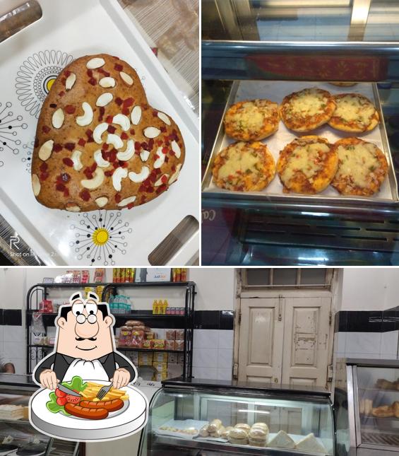 Food at Cakes and Cookies