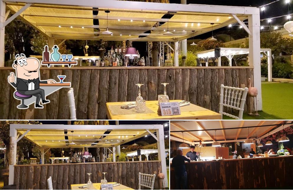 Dai un'occhiata agli interni di Moony - Ristorante con Salotto