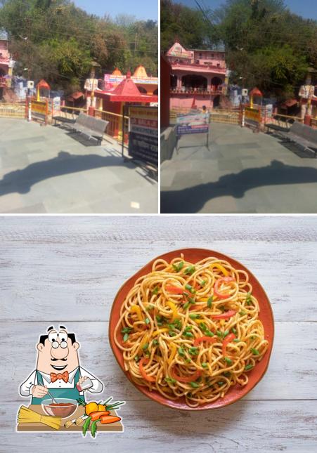 Spaghetti bolognese at Chaska food Center