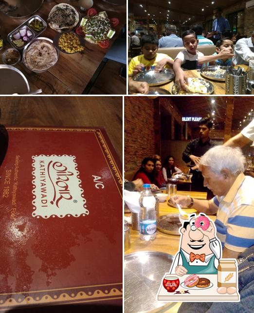 Hotel Girnar Kathiyawadi provides a range of desserts