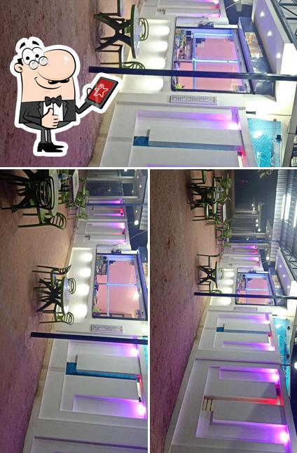 Highway Stay Point Fast Food and Cool Corner