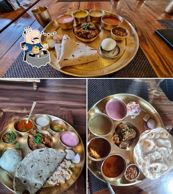 Food at Hotel Tatyancha Wada