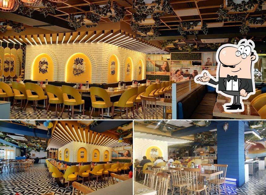 Check out how Papa Louie's Pizza Odhav looks inside