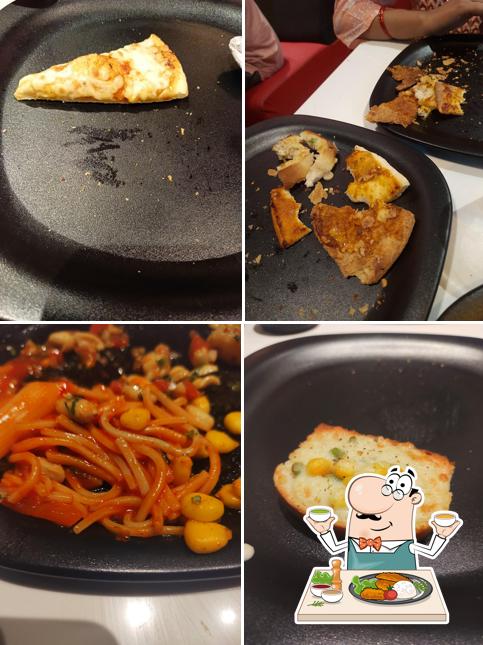 Food at Pomo's Pizza Ankleshwar