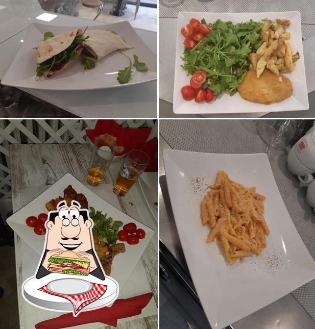 Ordina un panino a Caffetteria Mazzini