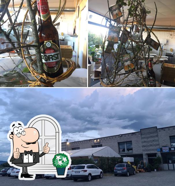 La immagine della esterno e birra di Ragno D'Oro