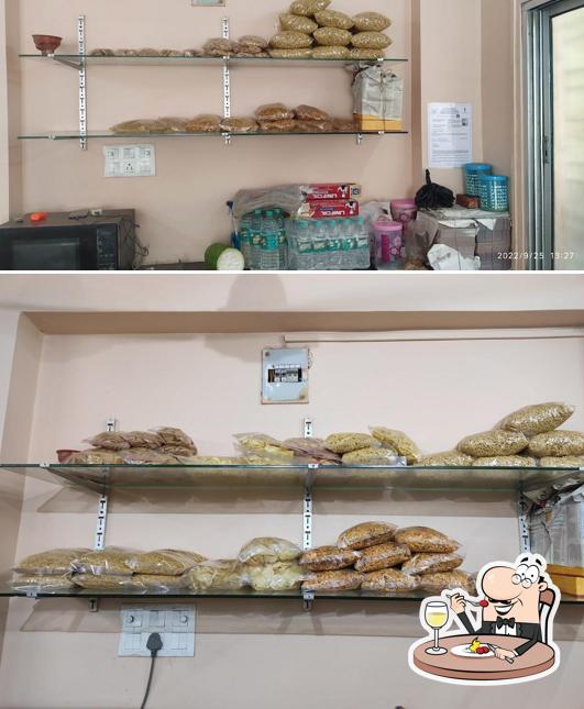 Meals at Kanha Kitchen