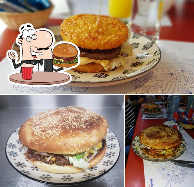 Prova un hamburger a Oliver Snack Bar