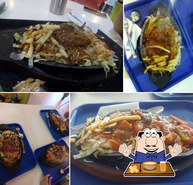 Food at Sizzling Joe