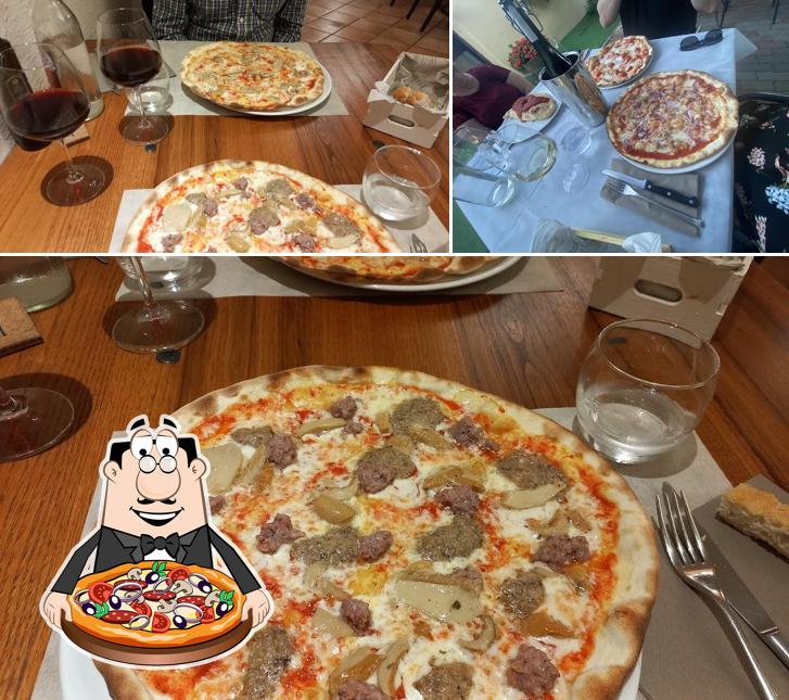 Ordina una pizza a Osteria Pizzeria le 4 lire