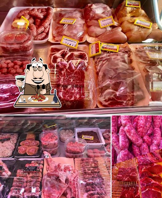 Prenditi i piatti di carne a L'Angolo Dei Buongustai L’Aquila
